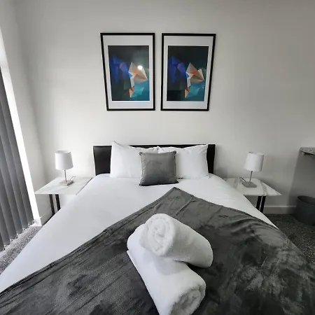 4 Bedroom 2 Bathroom Shared House - Near Bhx And Nec * Birmingham