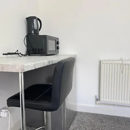 4 Bedroom 2 Bathroom Shared House - Near Bhx And Nec *