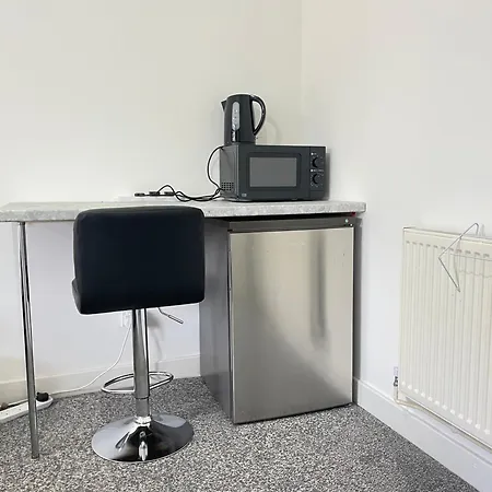 Pensjonat 4 Bedroom 2 Bathroom Shared House - Near Bhx And Nec Birmingham